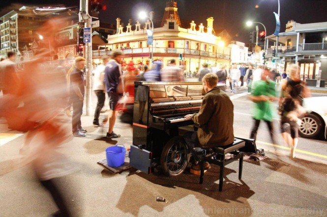 фортепиано на улице | busking pianist Piter Hacquoil