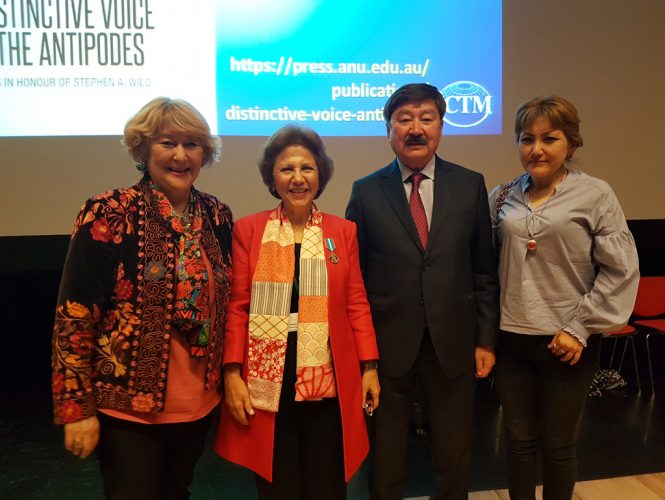 Казахстанские учёные и президент ICTM